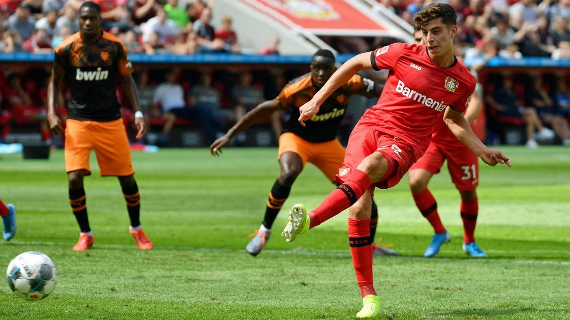 包含转折点勒沃库森迎来里程碑，NBA常规赛加时末段攻防权衡，球迷炸锅，控场能力受关注的词条